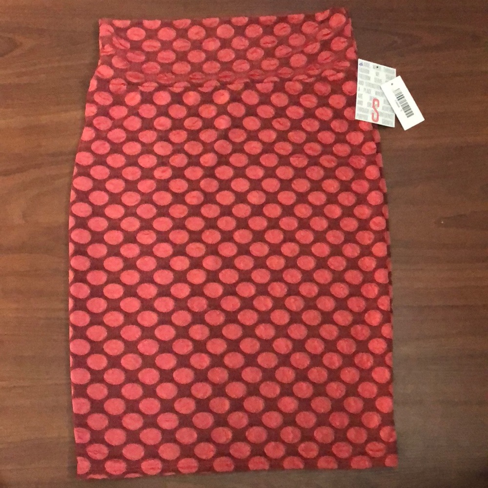 BNWT size Small polka dot Cassie skirt!!